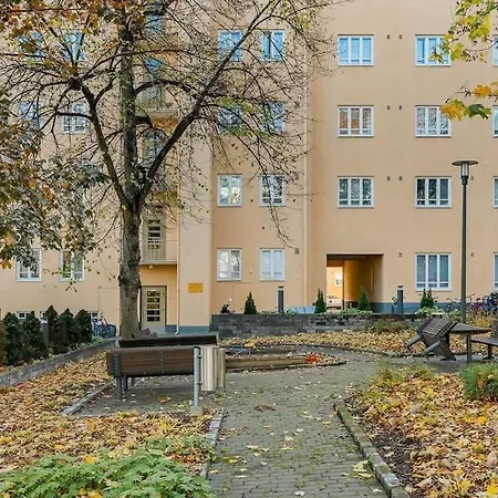 Апартаменты Floor In The Center